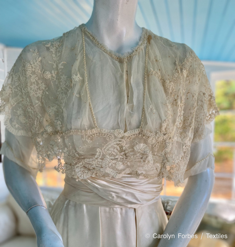 Edwardian Silvery White Peau de Soie Wedding Dress with Lace - Image 3