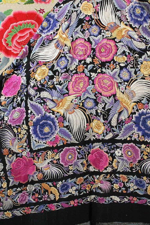 Antique (c. 1910) Exquisite Canton Manton de Manilla Dense Hand Embroidered Shawl