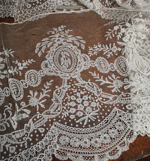 Antique Brussels Mixed Bobbin Needlepoint Appliqué Lace Flounce