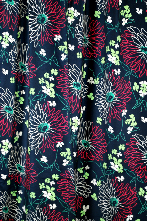 1930s Splashy Stylized Floral Silk Yardage Fabric