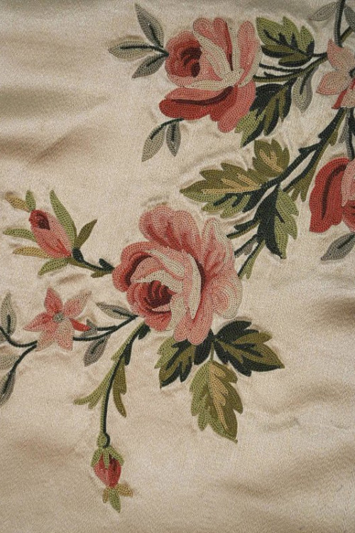 Exquisite Antique French Pt de Beauvais Needlework Valance with Roses